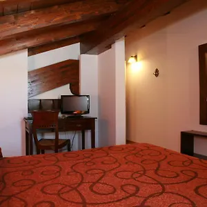 La Casa Vieja 3*, Maturana Spain